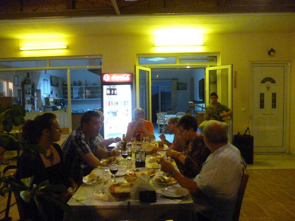 Lichnos Babis Taverna & Rooms Párga Exterior foto
